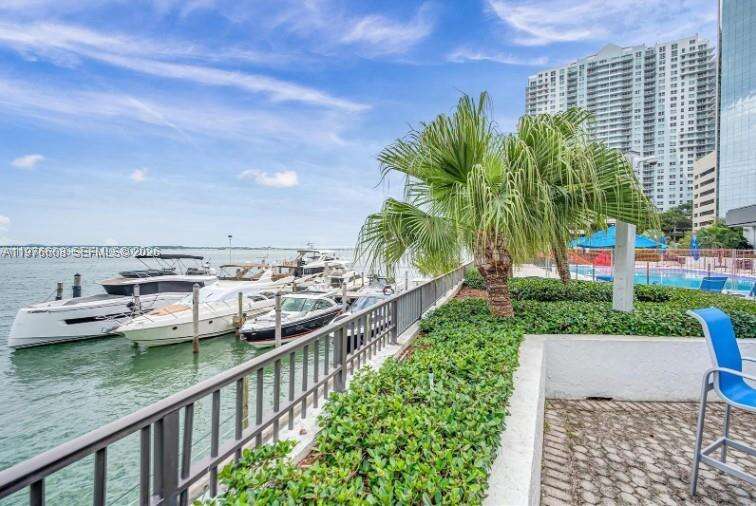 Four Ambassadors at 999 Brickell Bay Dr, Miami, FL 33131 - For Rent photo 24
