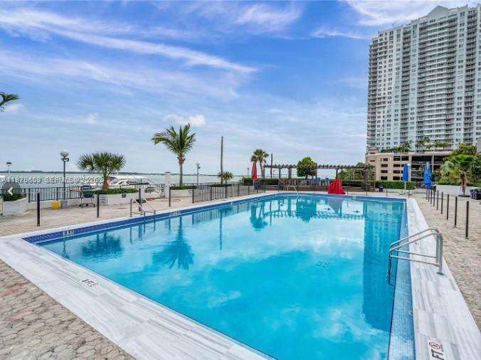 Four Ambassadors at 999 Brickell Bay Dr, Miami, FL 33131 - For Rent photo 25