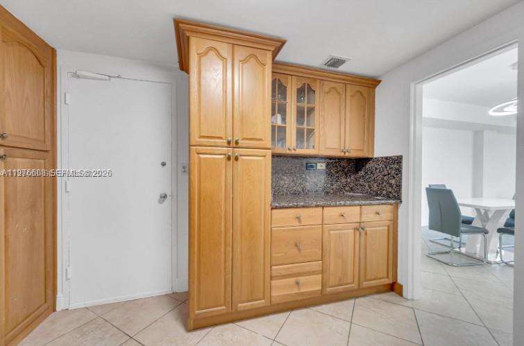 Four Ambassadors at 999 Brickell Bay Dr, Miami, FL 33131 - For Rent photo 5