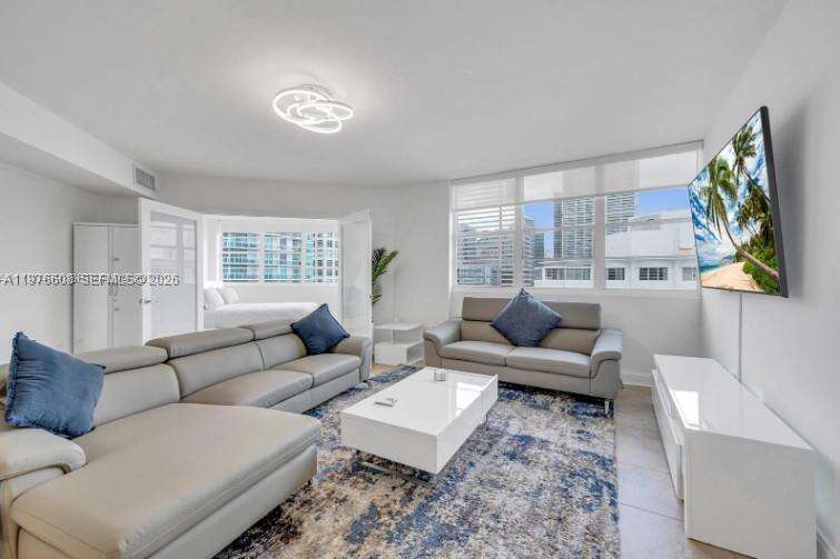 Four Ambassadors at 999 Brickell Bay Dr, Miami, FL 33131 - For Rent photo 10