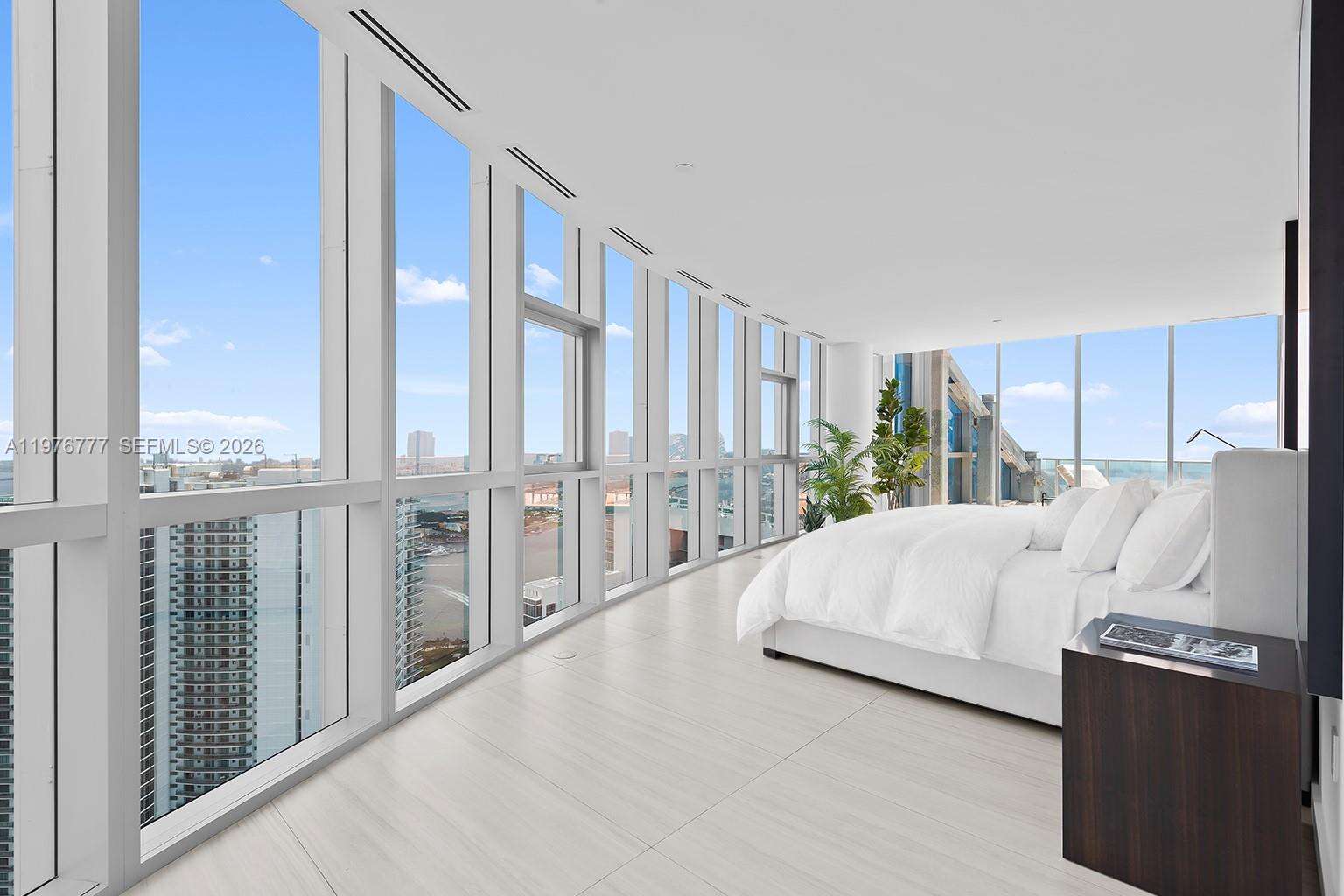 Paramount Miami Worldcenter at 851 1 Ave, Miami, FL 33132 - For Rent photo 28