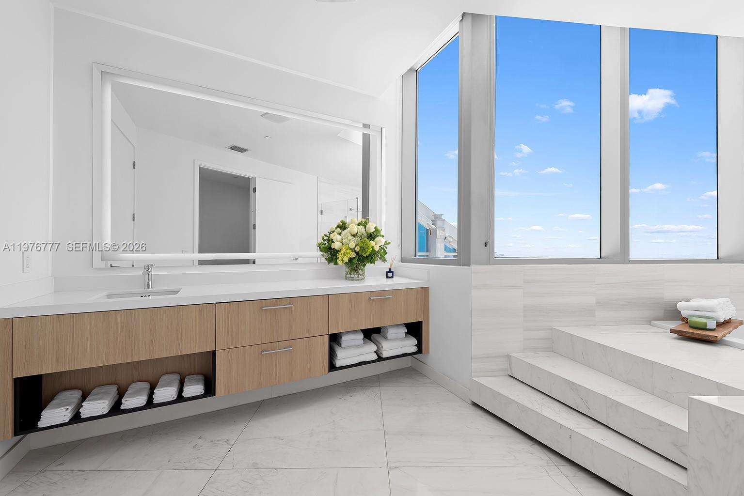 Paramount Miami Worldcenter at 851 1 Ave, Miami, FL 33132 - For Rent photo 29