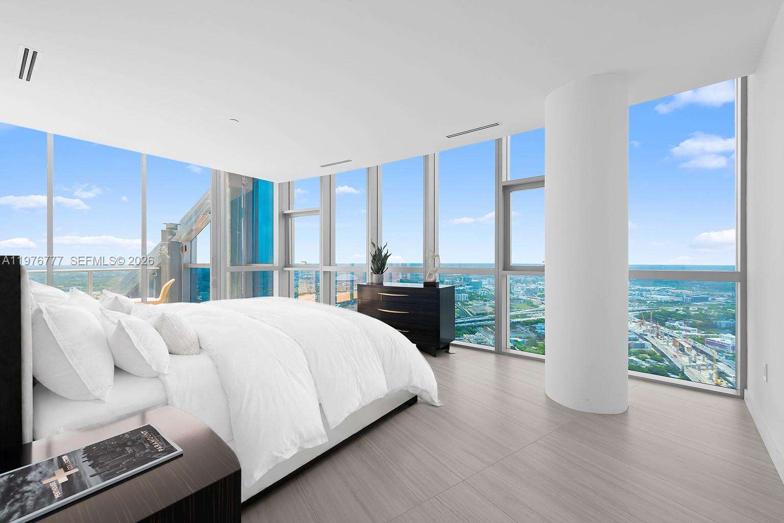 Paramount Miami Worldcenter at 851 1 Ave, Miami, FL 33132 - For Rent photo 42