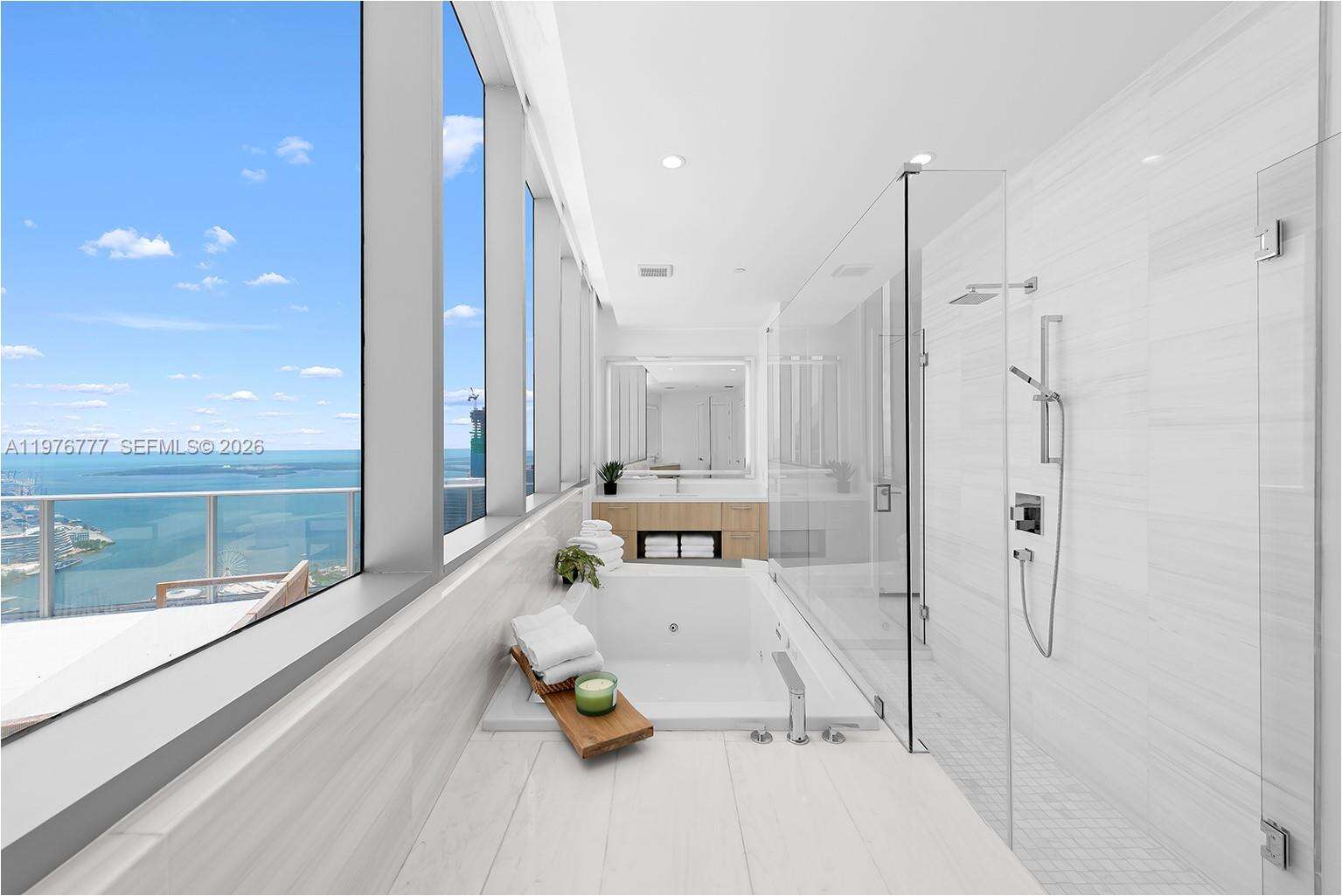 Paramount Miami Worldcenter at 851 1 Ave, Miami, FL 33132 - For Rent photo 43