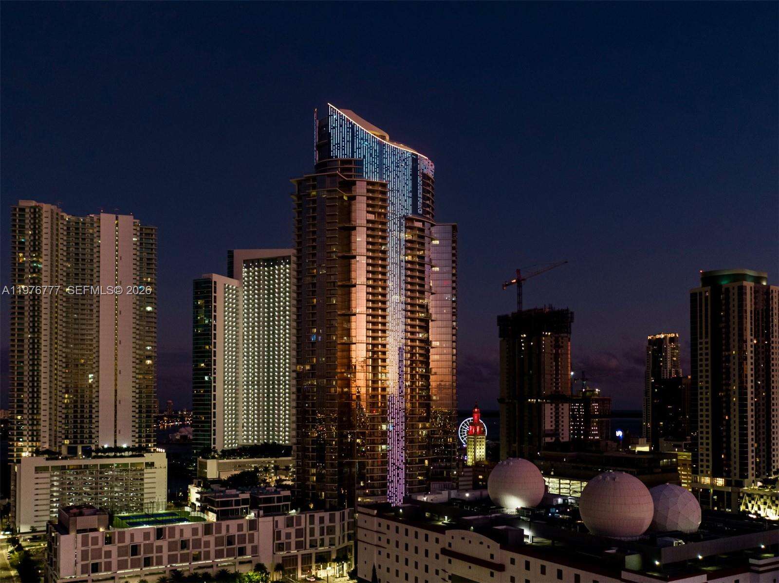 Paramount Miami Worldcenter at 851 1 Ave, Miami, FL 33132 - For Rent photo 78