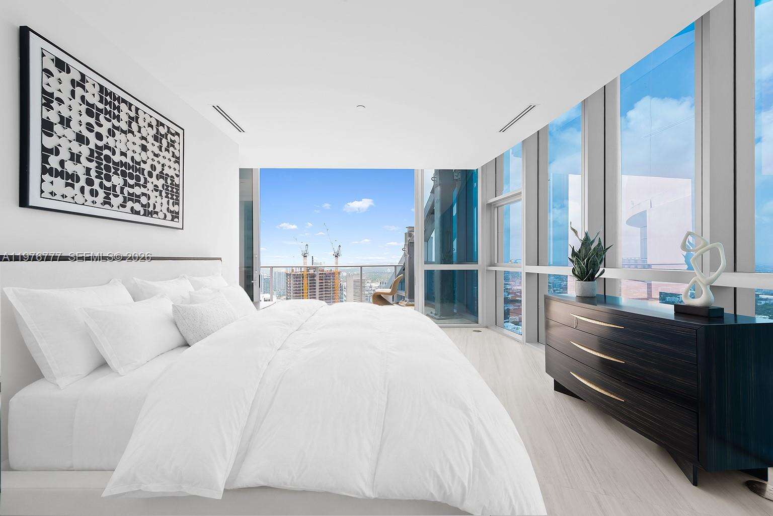 Paramount Miami Worldcenter at 851 1 Ave, Miami, FL 33132 - For Rent photo 9