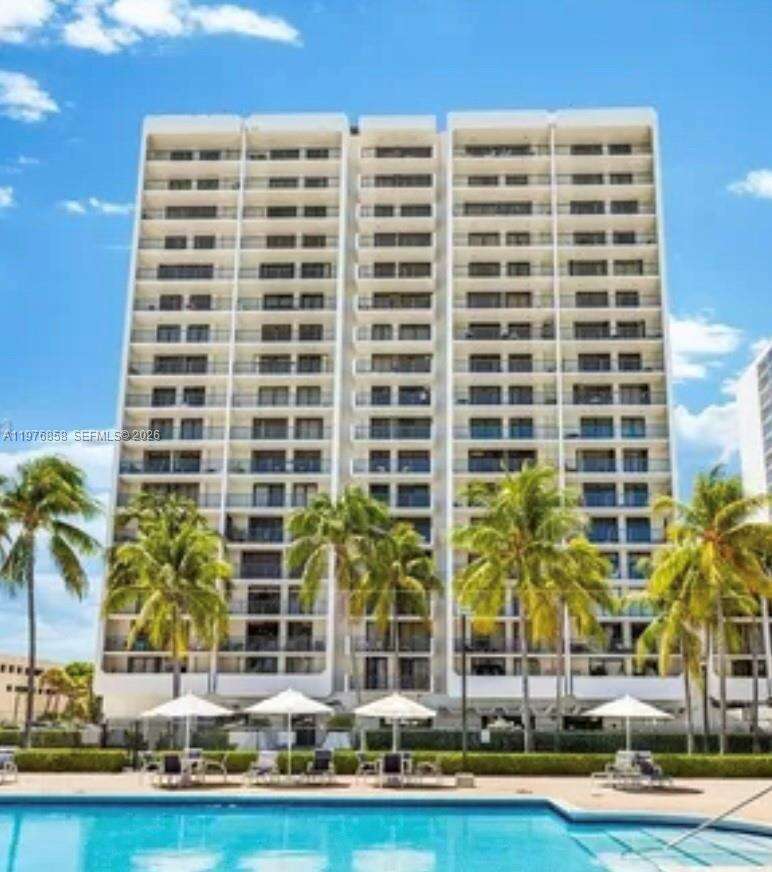 Oceanfront Plaza at 2625 Collins Ave, Miami Beach, FL 33140 - For Rent photo 14
