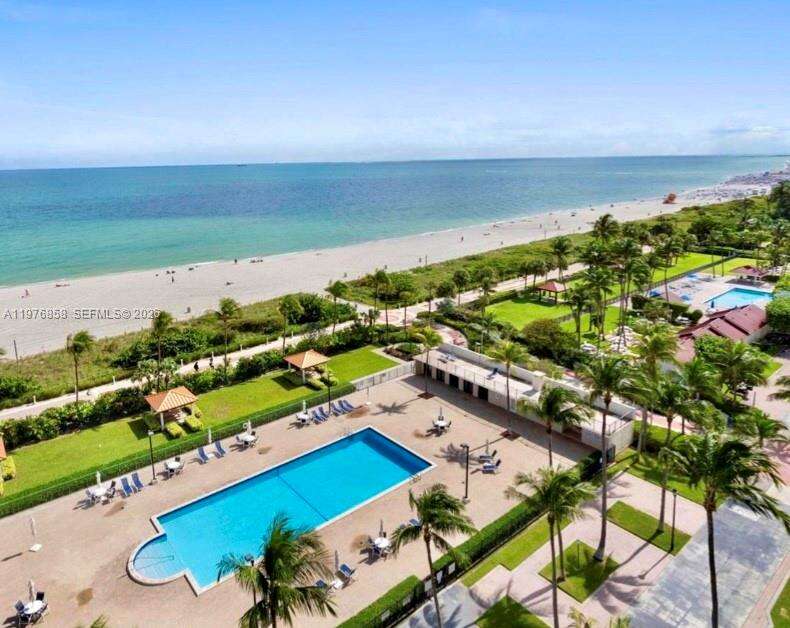 Oceanfront Plaza at 2625 Collins Ave, Miami Beach, FL 33140 - For Rent photo 16