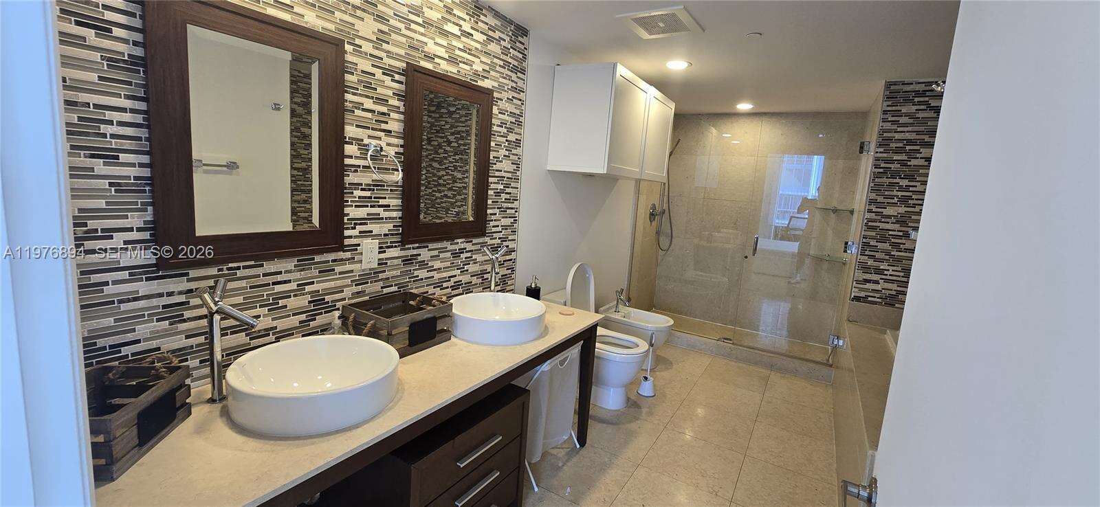 Icon Brickell 2 at 495 Brickell Ave, Miami, FL 33131 - For Rent photo 8
