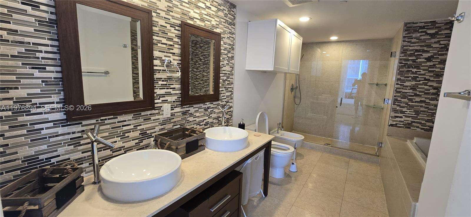 Icon Brickell 2 at 495 Brickell Ave, Miami, FL 33131 - For Rent photo 10