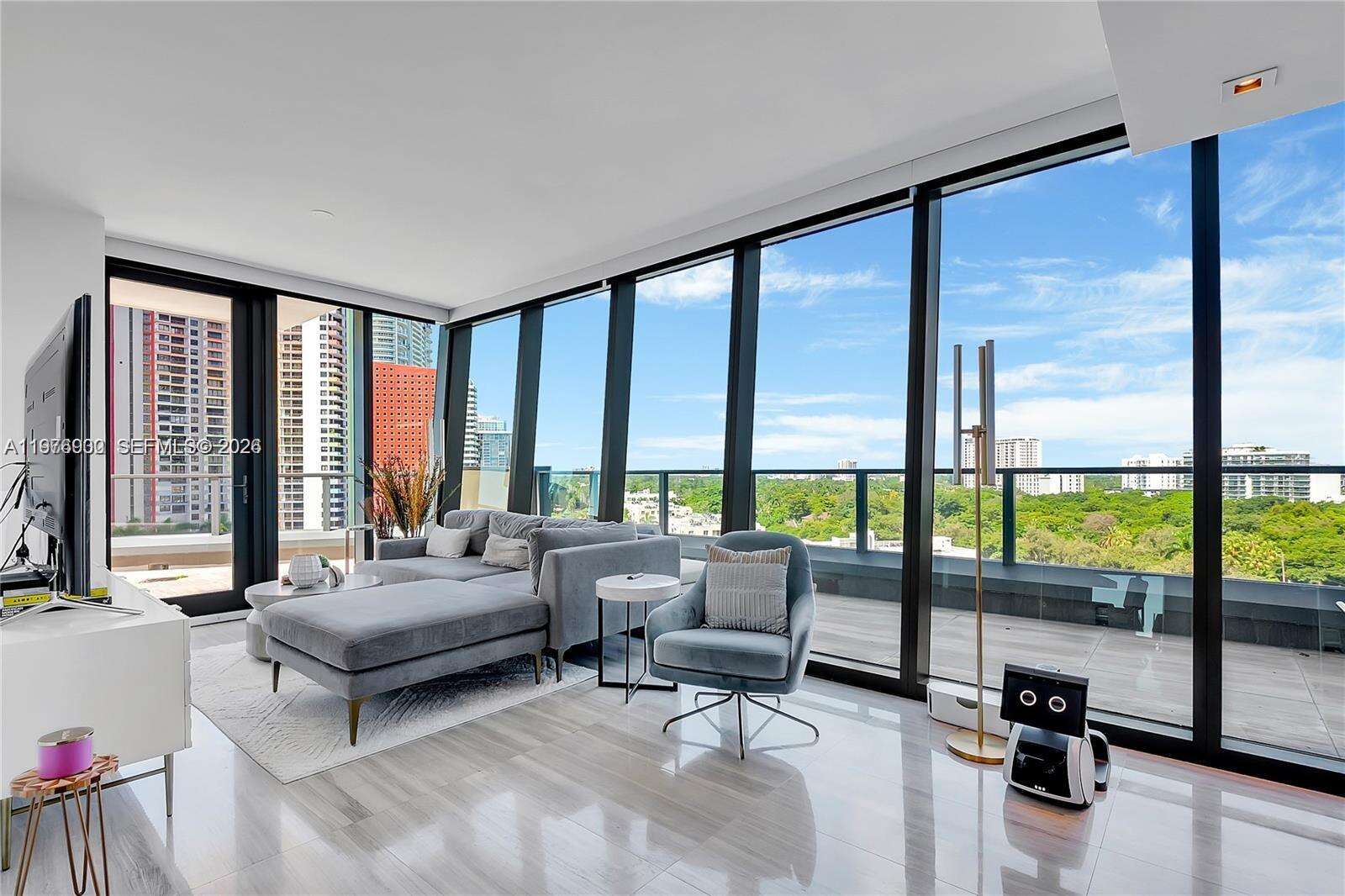 Echo Brickell at 1451 Brickell Ave, Miami, FL 33131 - For Rent photo 1