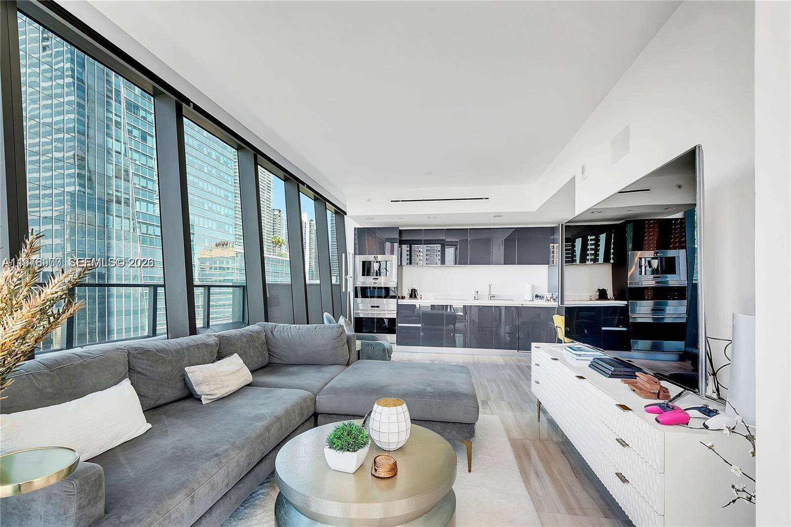 Echo Brickell at 1451 Brickell Ave, Miami, FL 33131 - For Rent photo 2
