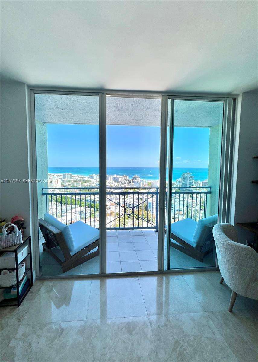 Yacht Club At Portofino at 90 Alton Rd, Miami Beach, FL 33139 - For Rent photo 1