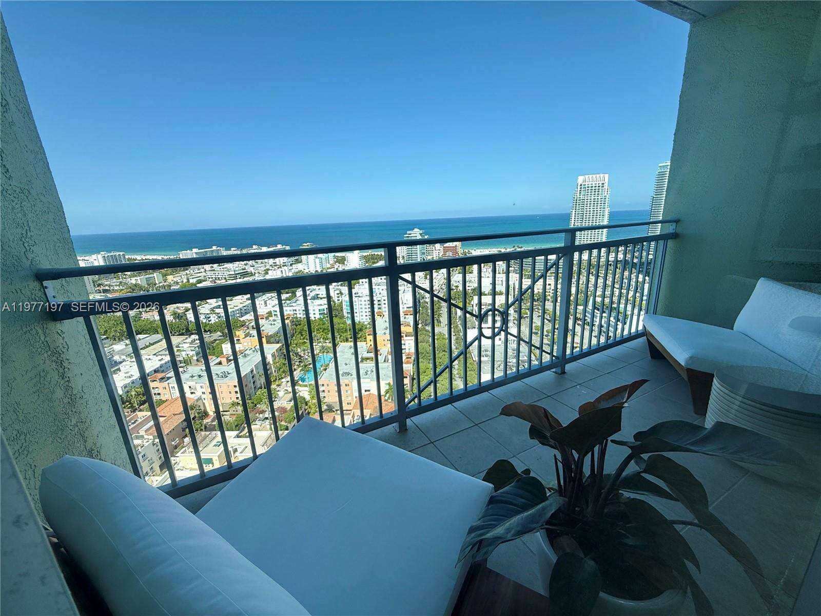 Yacht Club At Portofino at 90 Alton Rd, Miami Beach, FL 33139 - For Rent photo 11