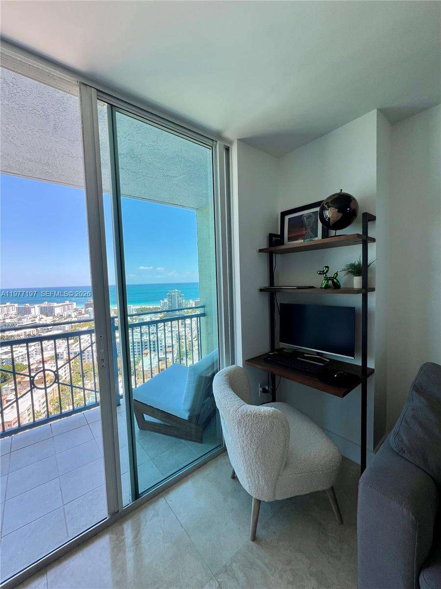 Yacht Club At Portofino at 90 Alton Rd, Miami Beach, FL 33139 - For Rent photo 12