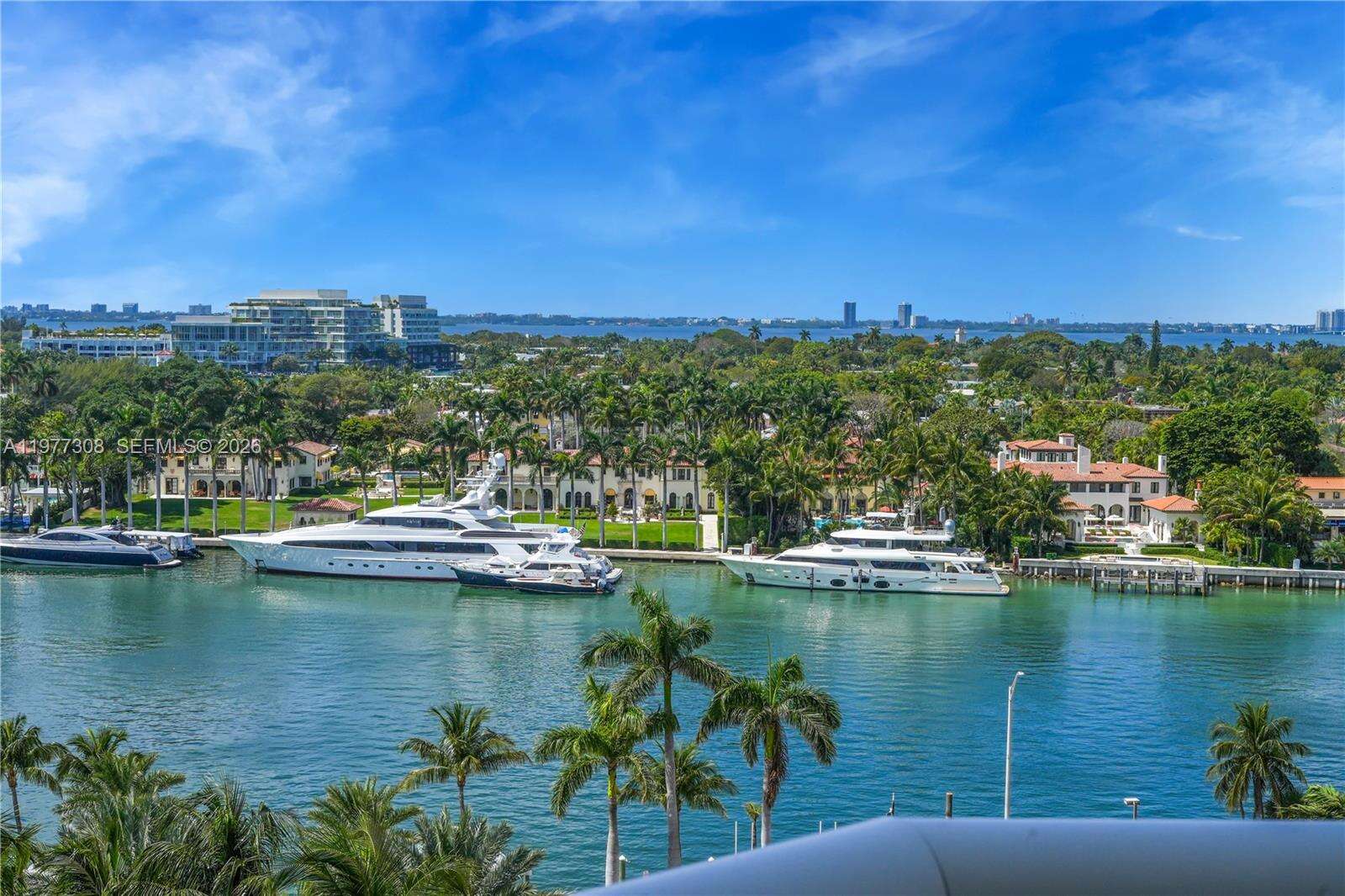 Blue Diamond at 4779 Collins Ave, Miami Beach, FL 33140 - For Rent photo 18