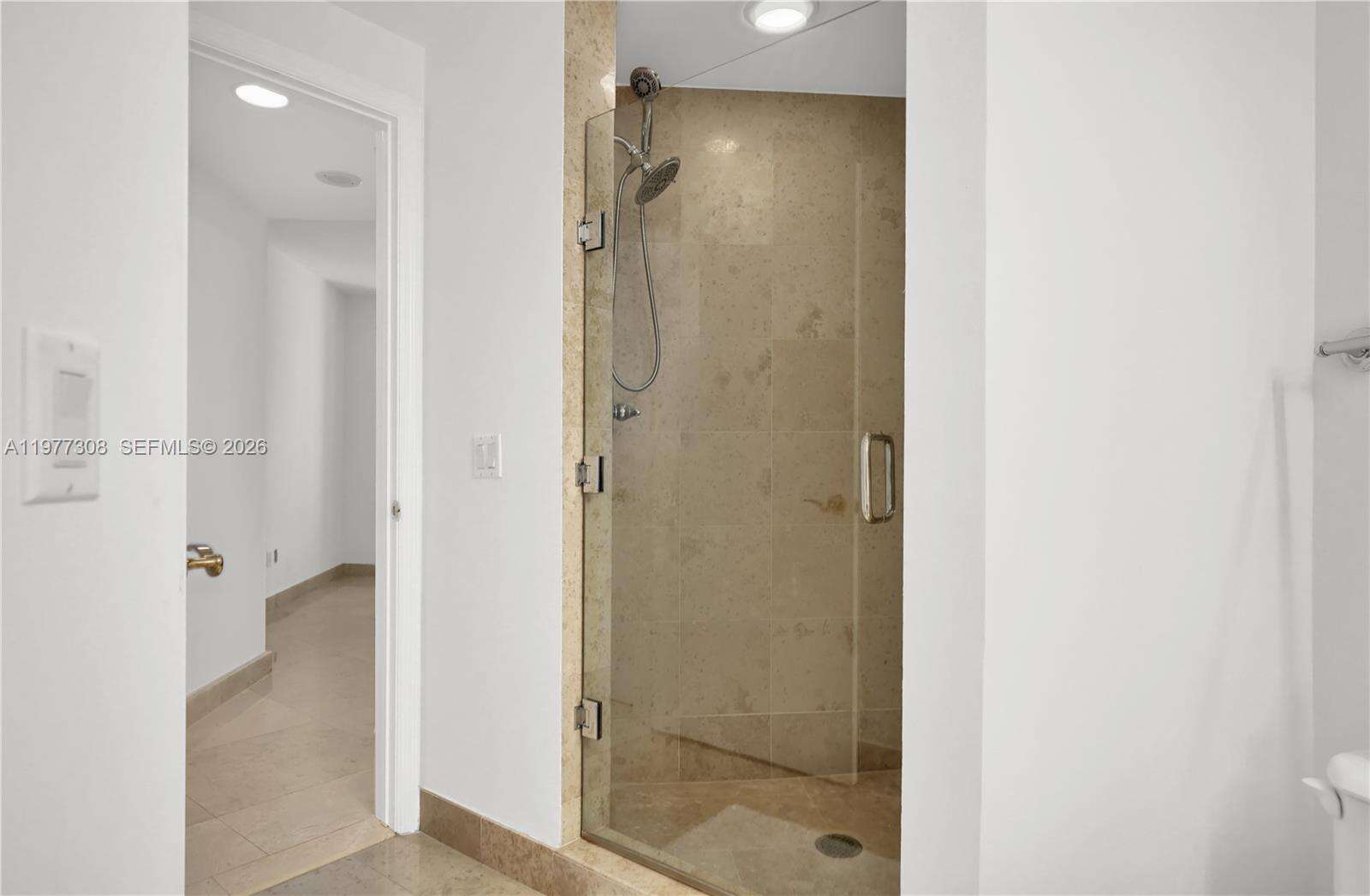 Blue Diamond at 4779 Collins Ave, Miami Beach, FL 33140 - For Rent photo 34
