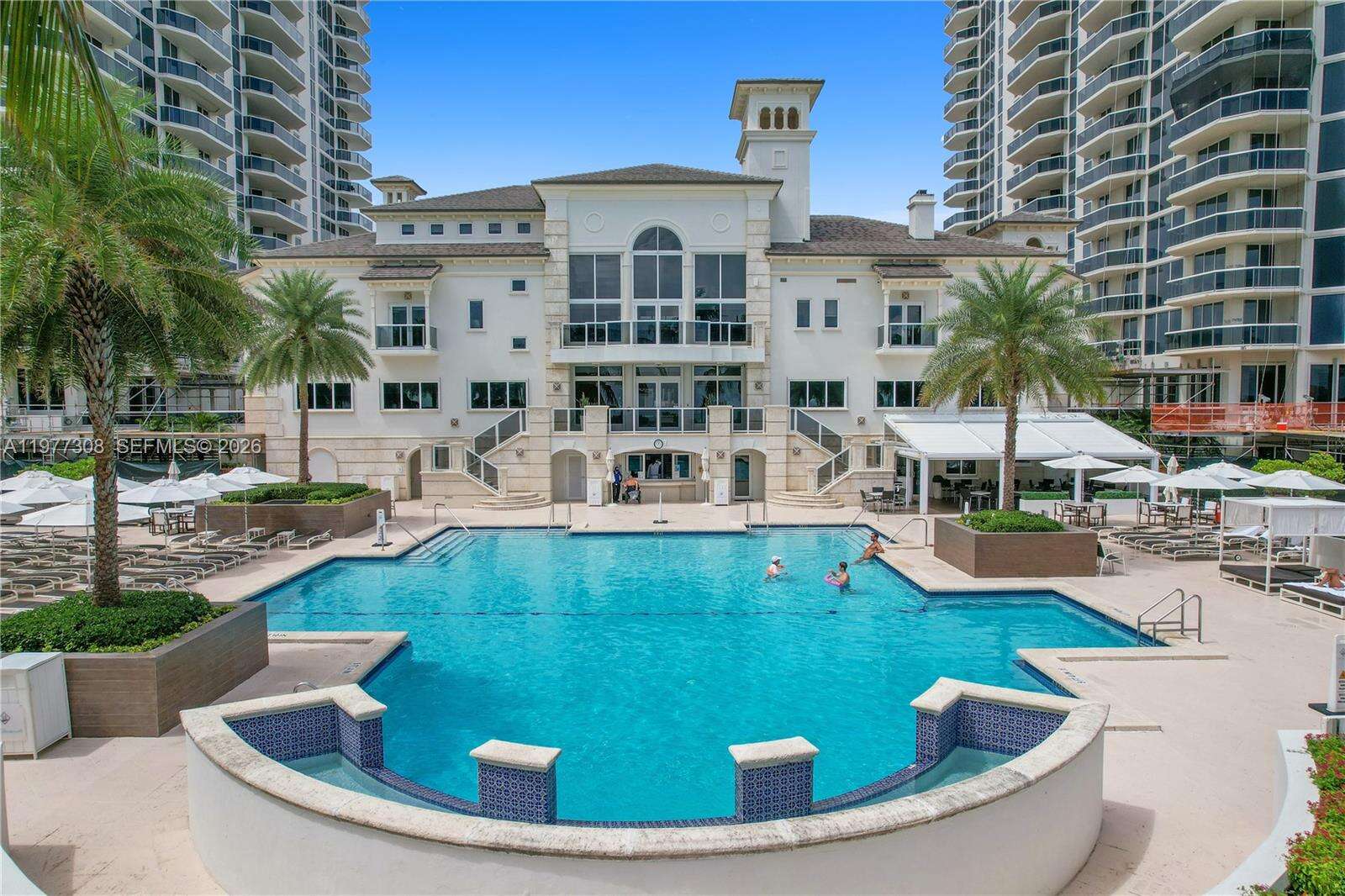 Blue Diamond at 4779 Collins Ave, Miami Beach, FL 33140 - For Rent photo 44