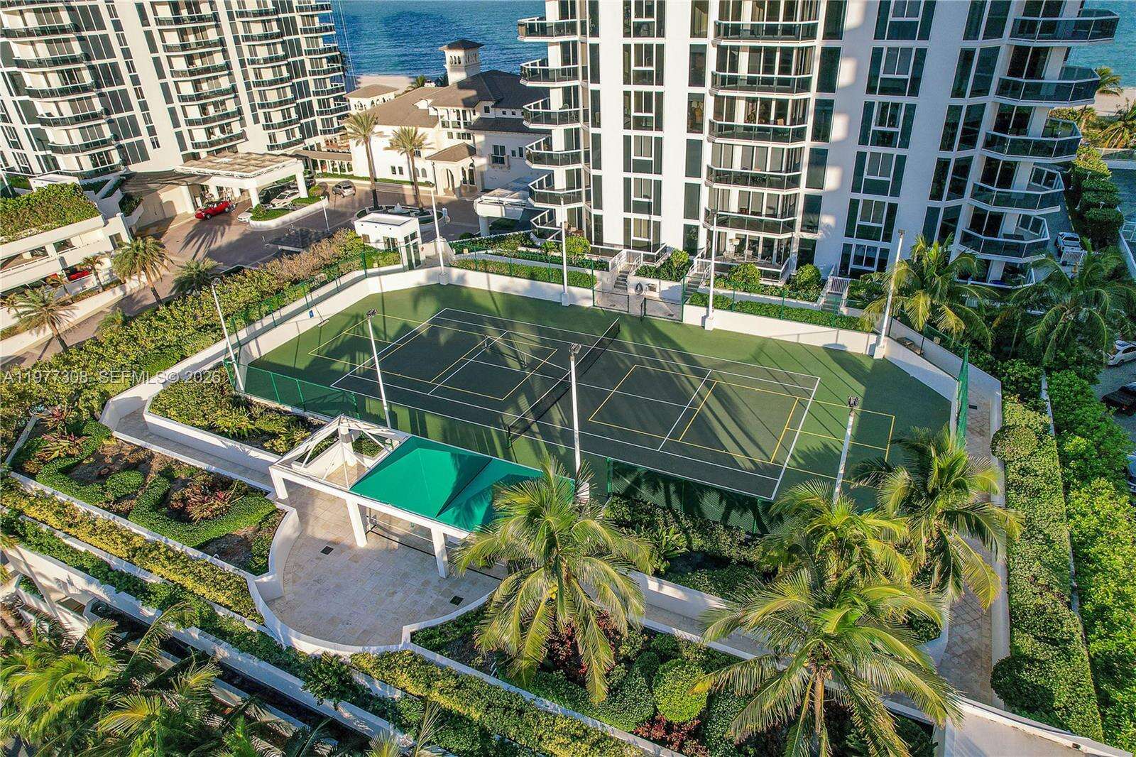 Blue Diamond at 4779 Collins Ave, Miami Beach, FL 33140 - For Rent photo 55