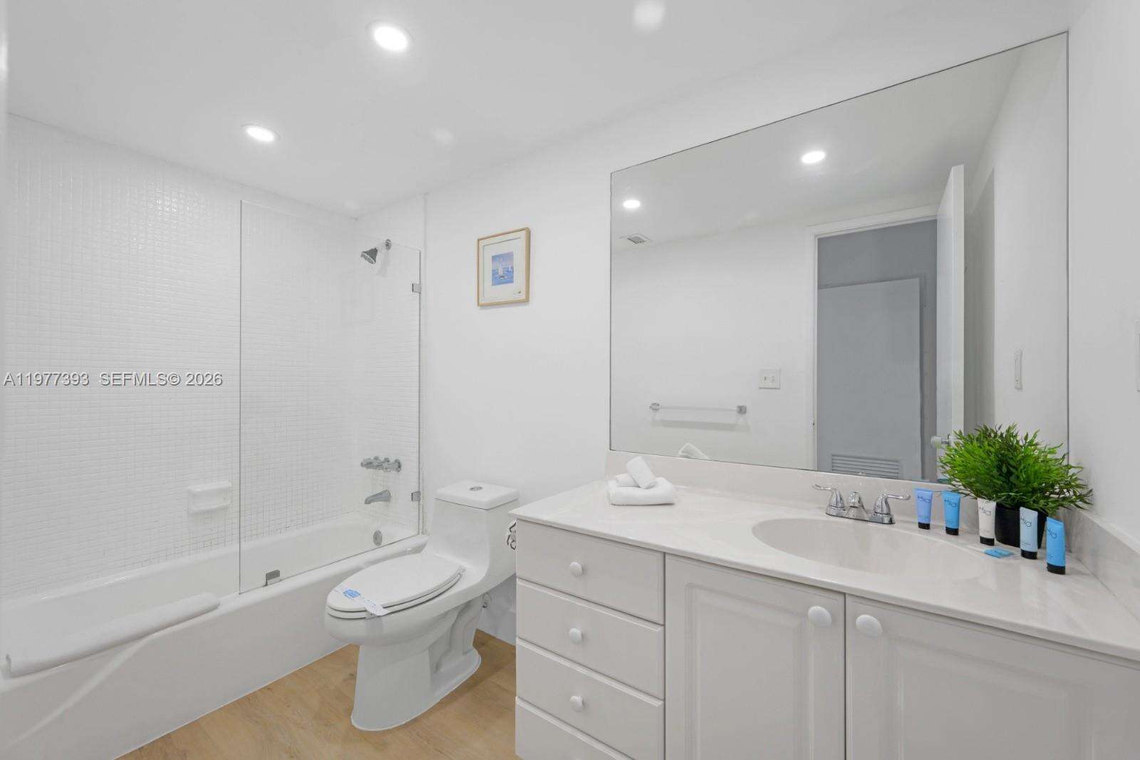Ocean Reserve at 19370 Collins Ave, Sunny Isles Beach, FL 33160 - For Rent photo 14
