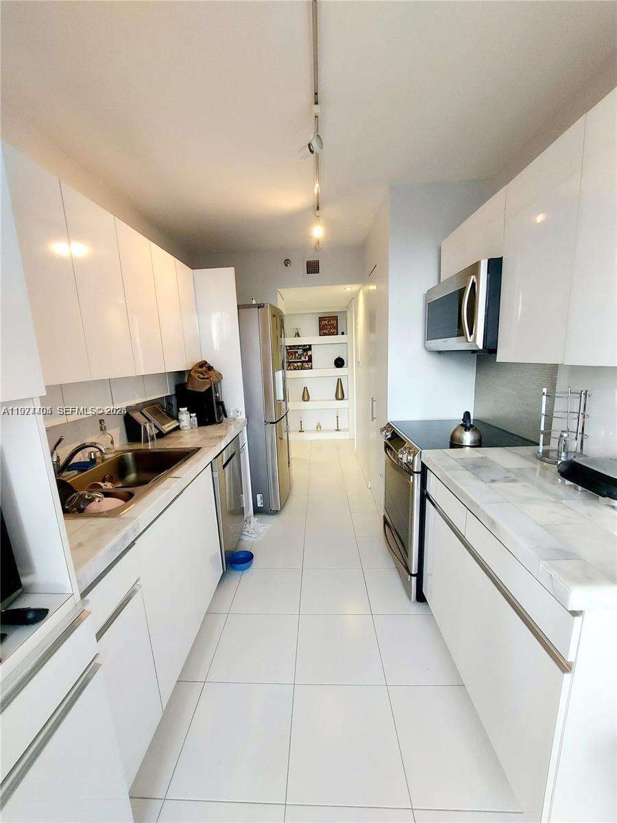 1000 Williams Island at 1000 Island Blvd, Aventura, FL 33160 - For Rent photo 3