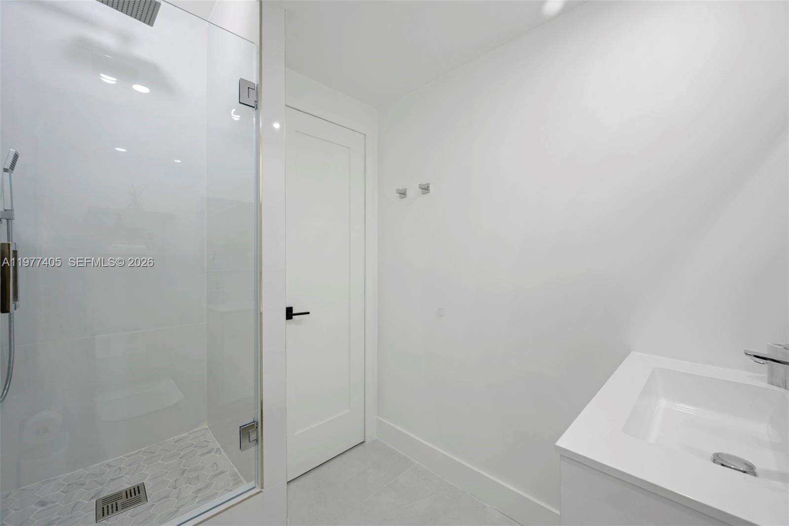 Ocean Reserve at 19370 Collins Ave, Sunny Isles Beach, FL 33160 - For Rent photo 17