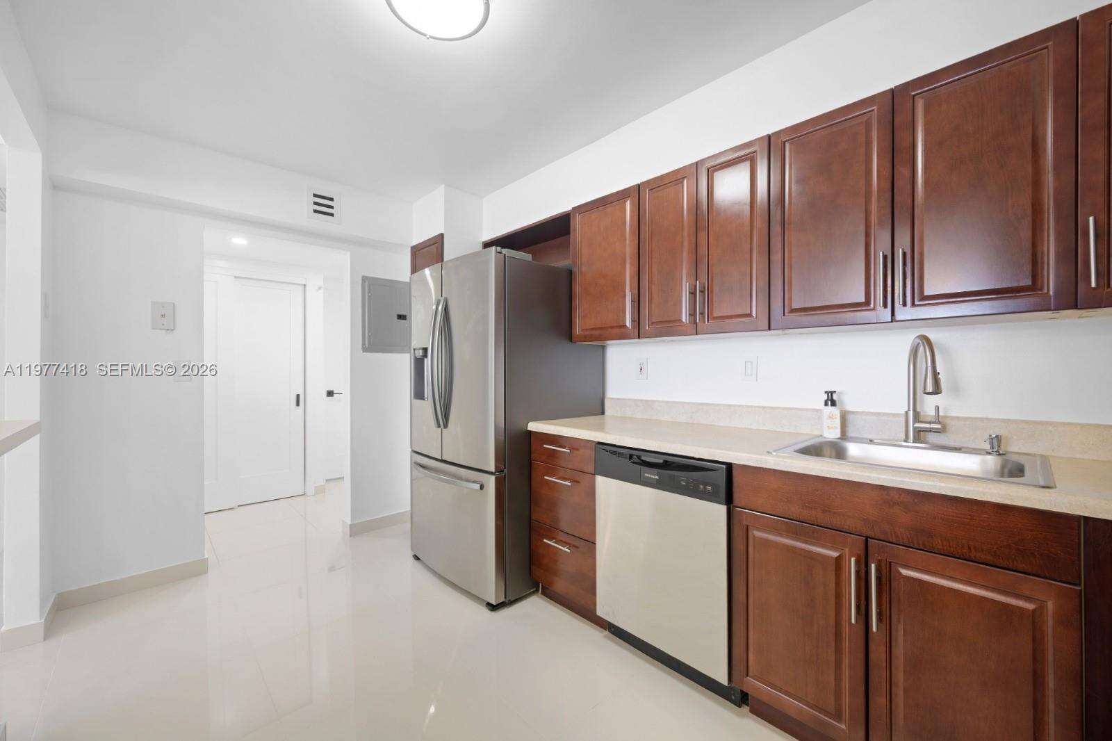 Ocean Reserve at 19370 Collins Ave, Sunny Isles Beach, FL 33160 - For Rent photo 11