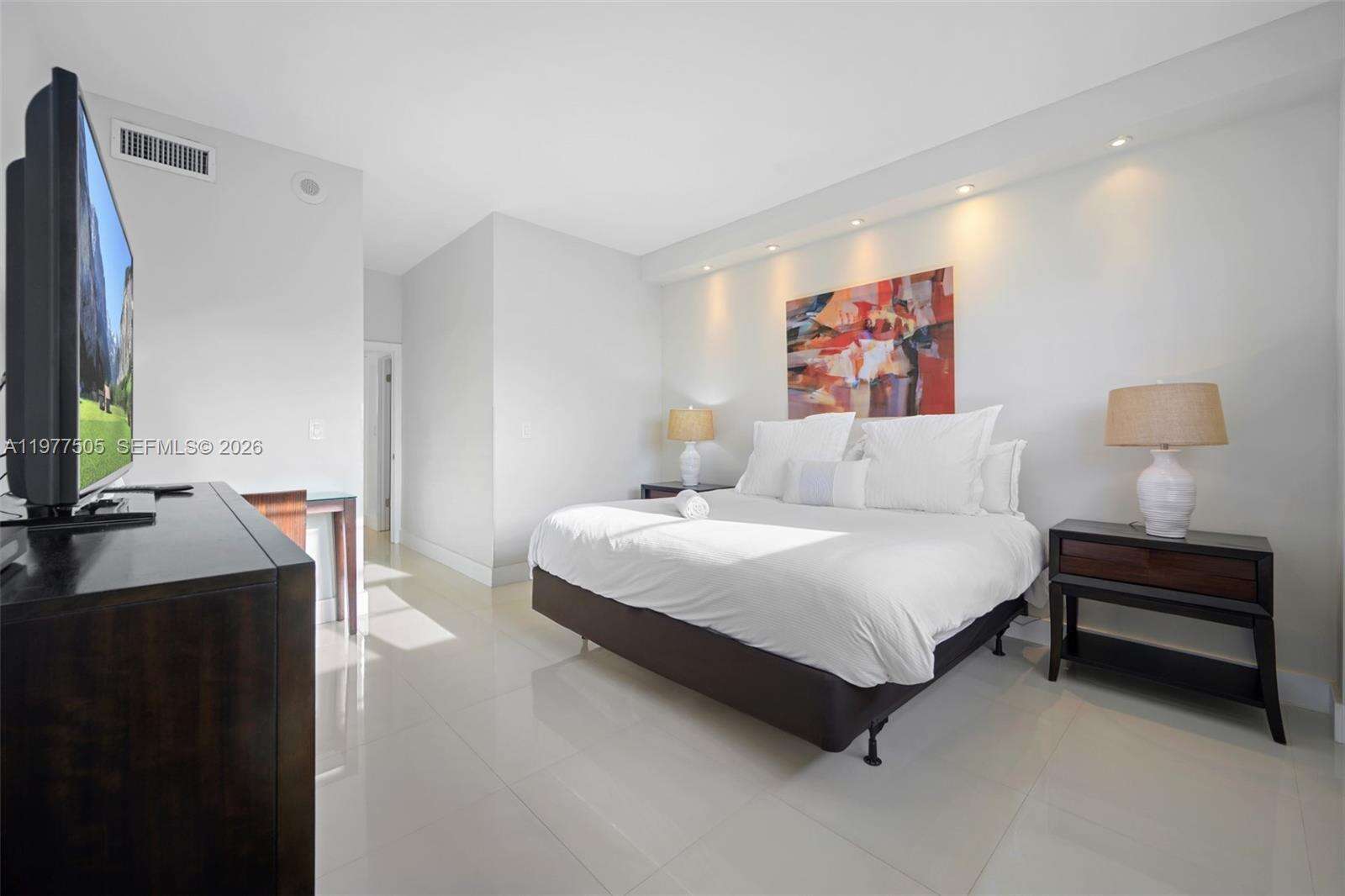 Ocean Reserve at 19370 Collins Ave, Sunny Isles Beach, FL 33160 - For Rent photo 11