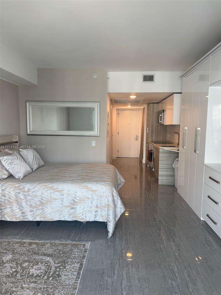 Brickell House at 1300 Brickell Bay Dr, Miami, FL 33131 - For Rent photo 3