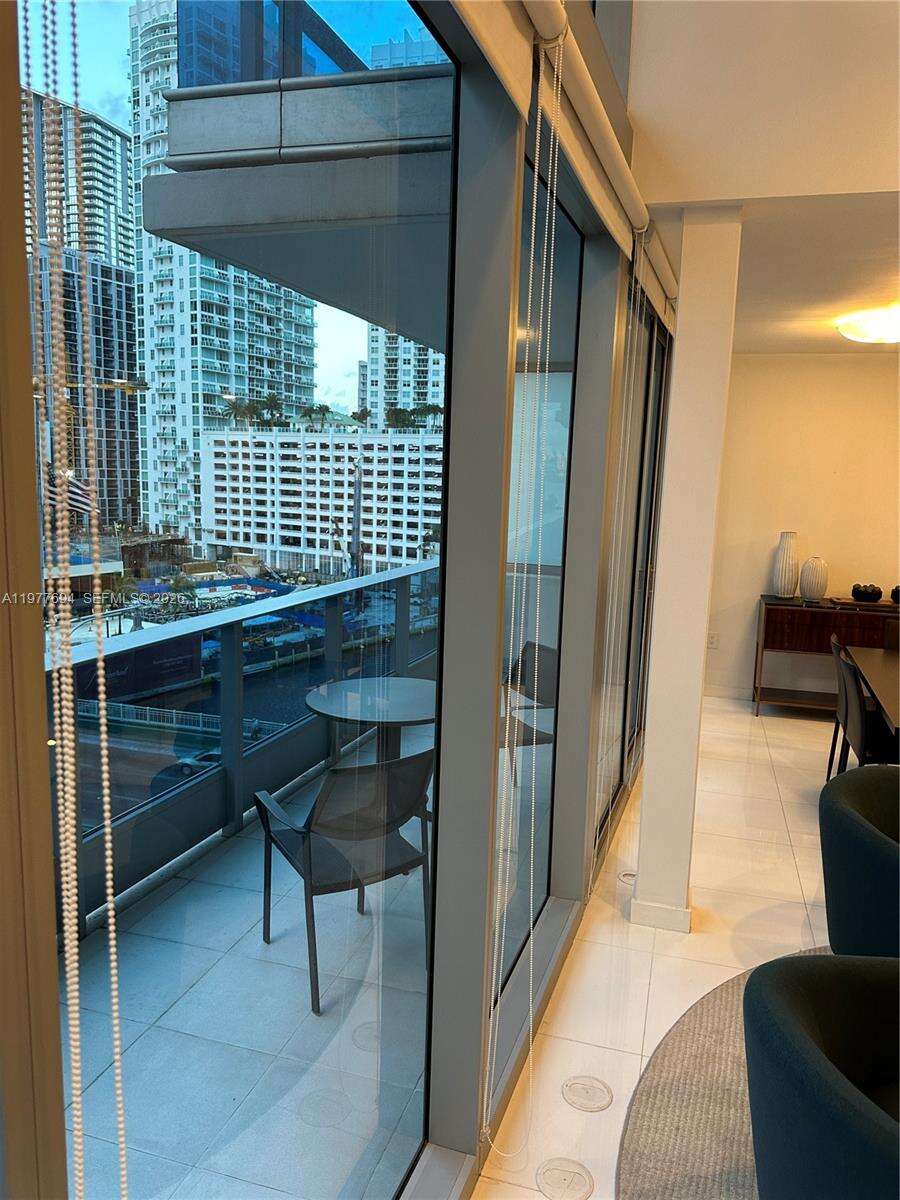 Epic Residences at 200 Biscayne Blvd Way, Miami, FL 33131 - For Rent photo 4