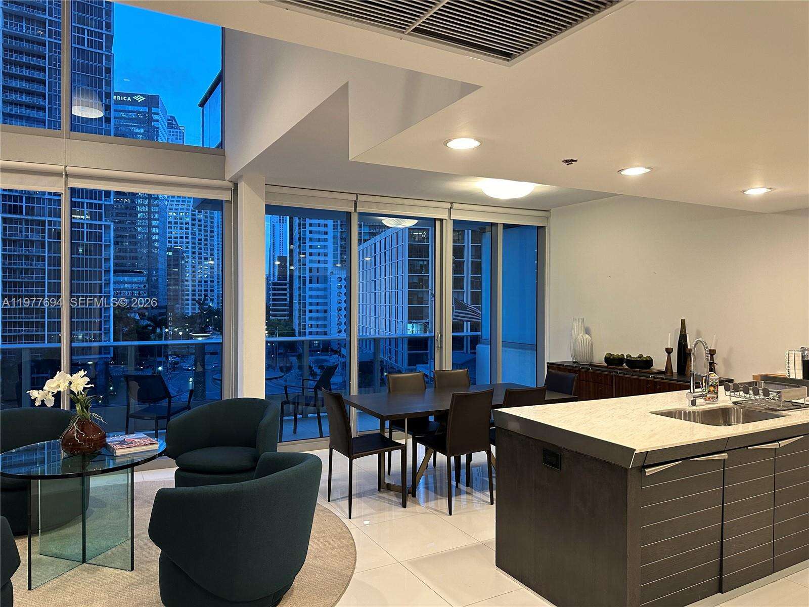 Epic Residences at 200 Biscayne Blvd Way, Miami, FL 33131 - For Rent photo 6
