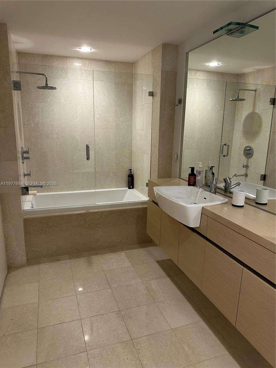 Epic Residences at 200 Biscayne Blvd Way, Miami, FL 33131 - For Rent photo 10