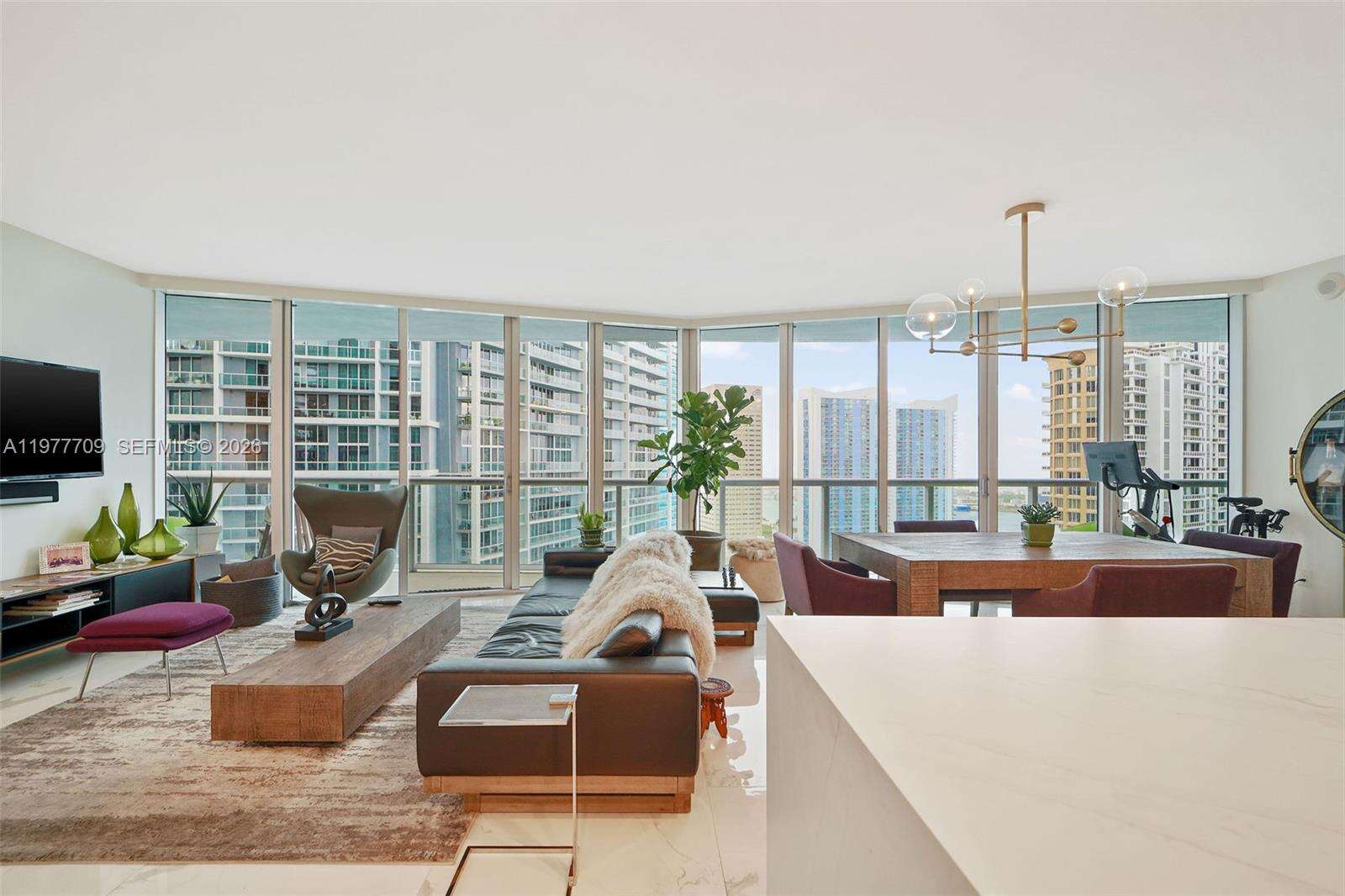Icon Brickell 2 at 495 Brickell Ave, Miami, FL 33131 - For Rent photo 2