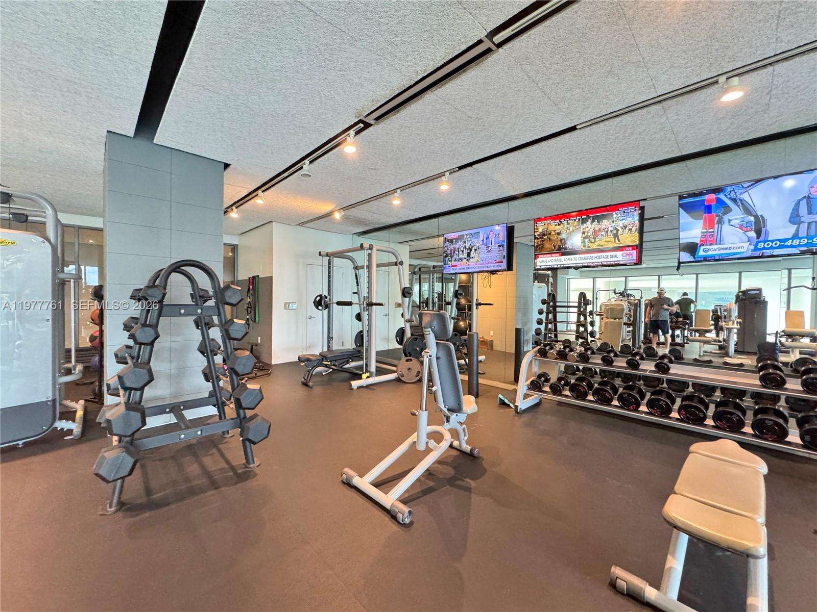 Icon Bay at 460 28 St, Miami, FL 33137 - For Rent photo 52
