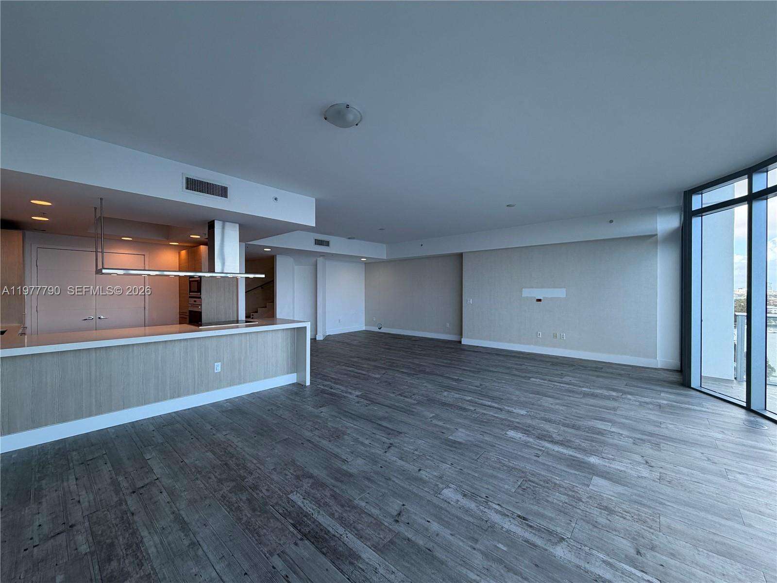 Marina Palms at 17111 Biscayne Blvd, North Miami Beach, FL 33160 - For Rent photo 13