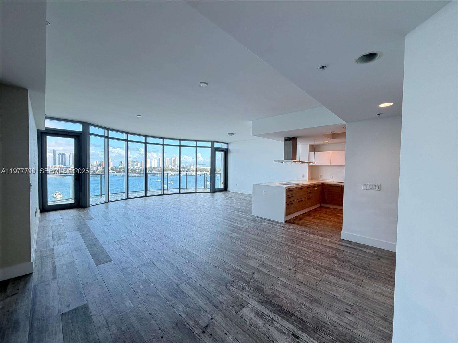 Marina Palms at 17111 Biscayne Blvd, North Miami Beach, FL 33160 - For Rent photo 4