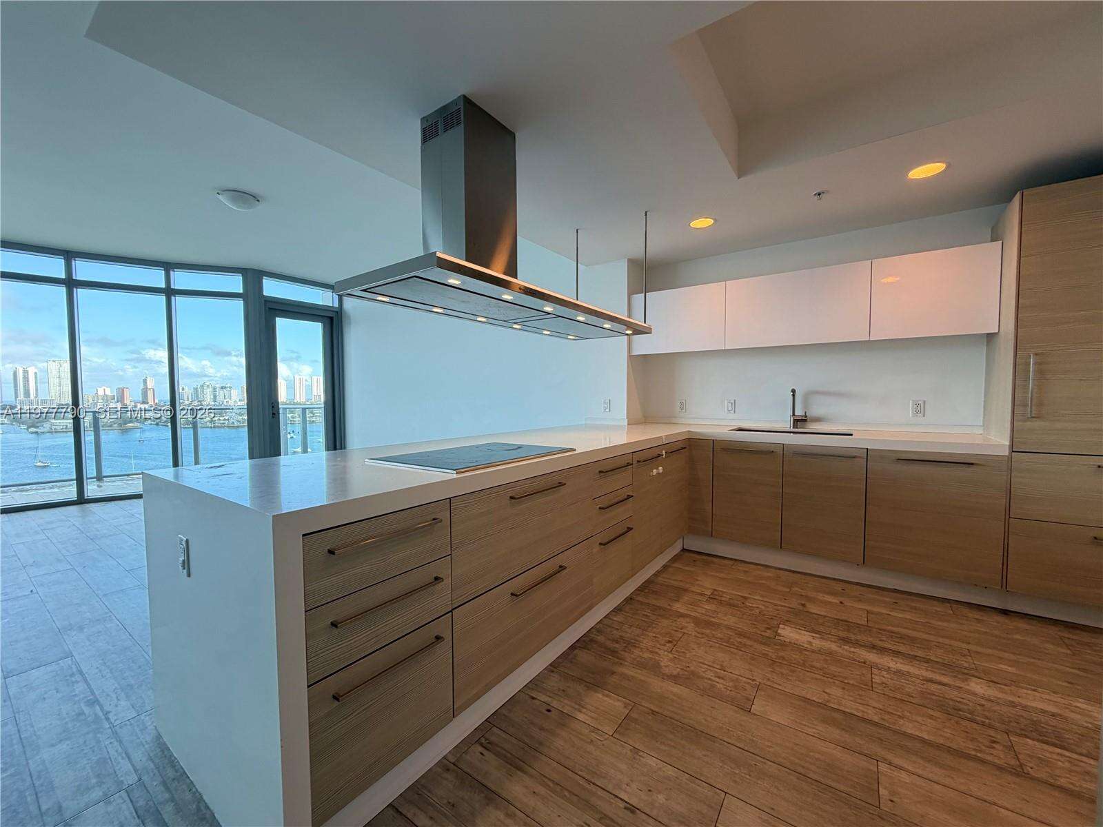 Marina Palms at 17111 Biscayne Blvd, North Miami Beach, FL 33160 - For Rent photo 7