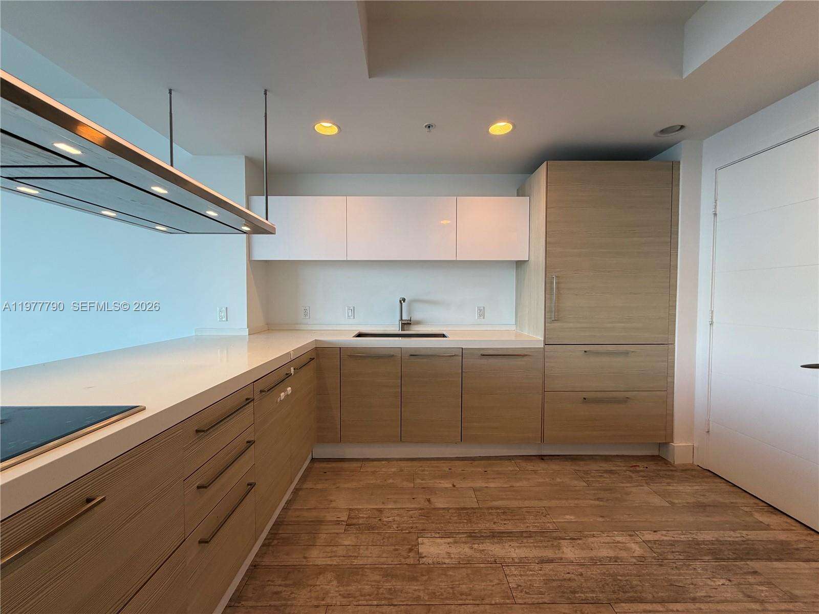 Marina Palms at 17111 Biscayne Blvd, North Miami Beach, FL 33160 - For Rent photo 9