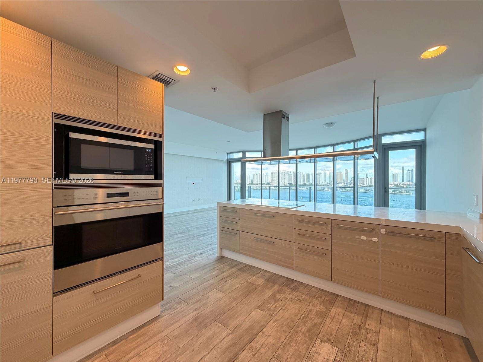 Marina Palms at 17111 Biscayne Blvd, North Miami Beach, FL 33160 - For Rent photo 10