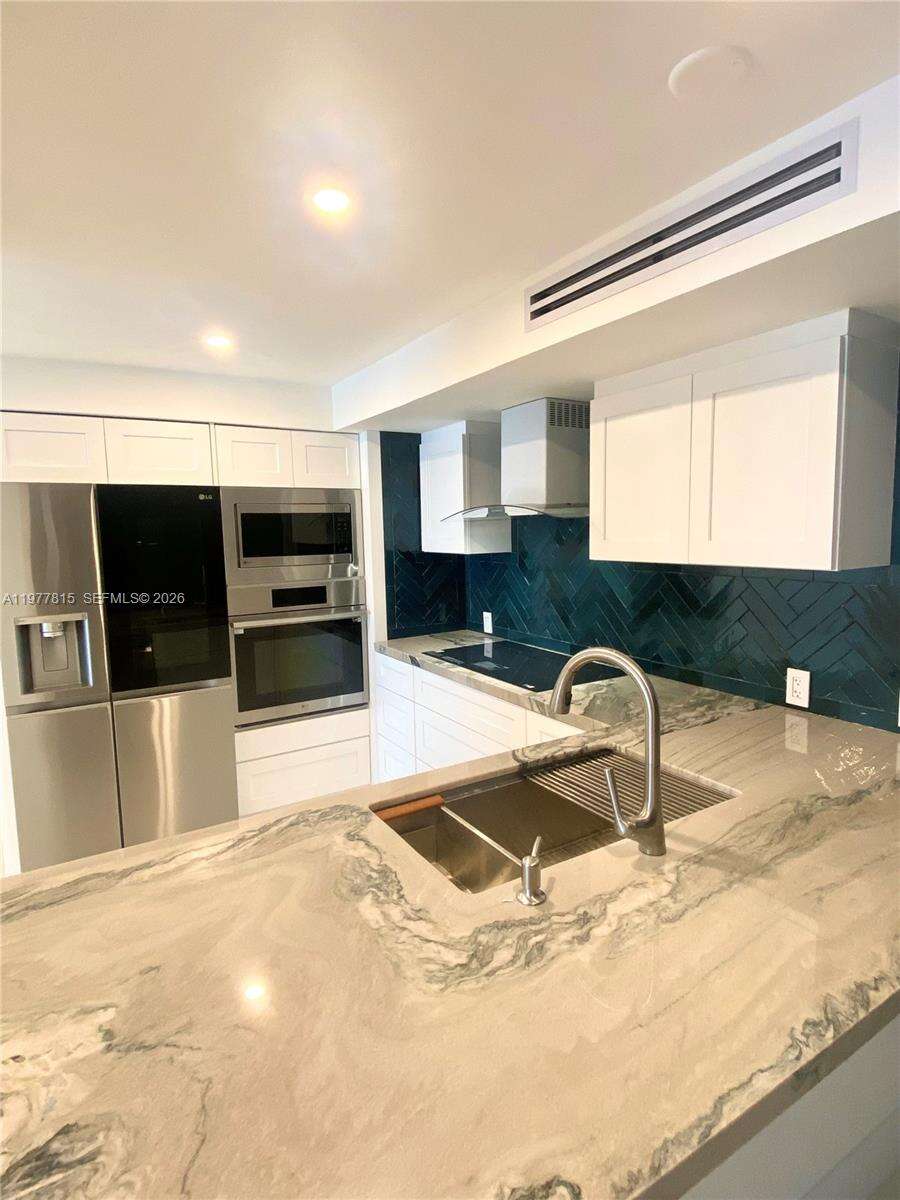 Maison Grande at 6039 Collins Ave, Miami Beach, FL 33140 - For Rent photo 6