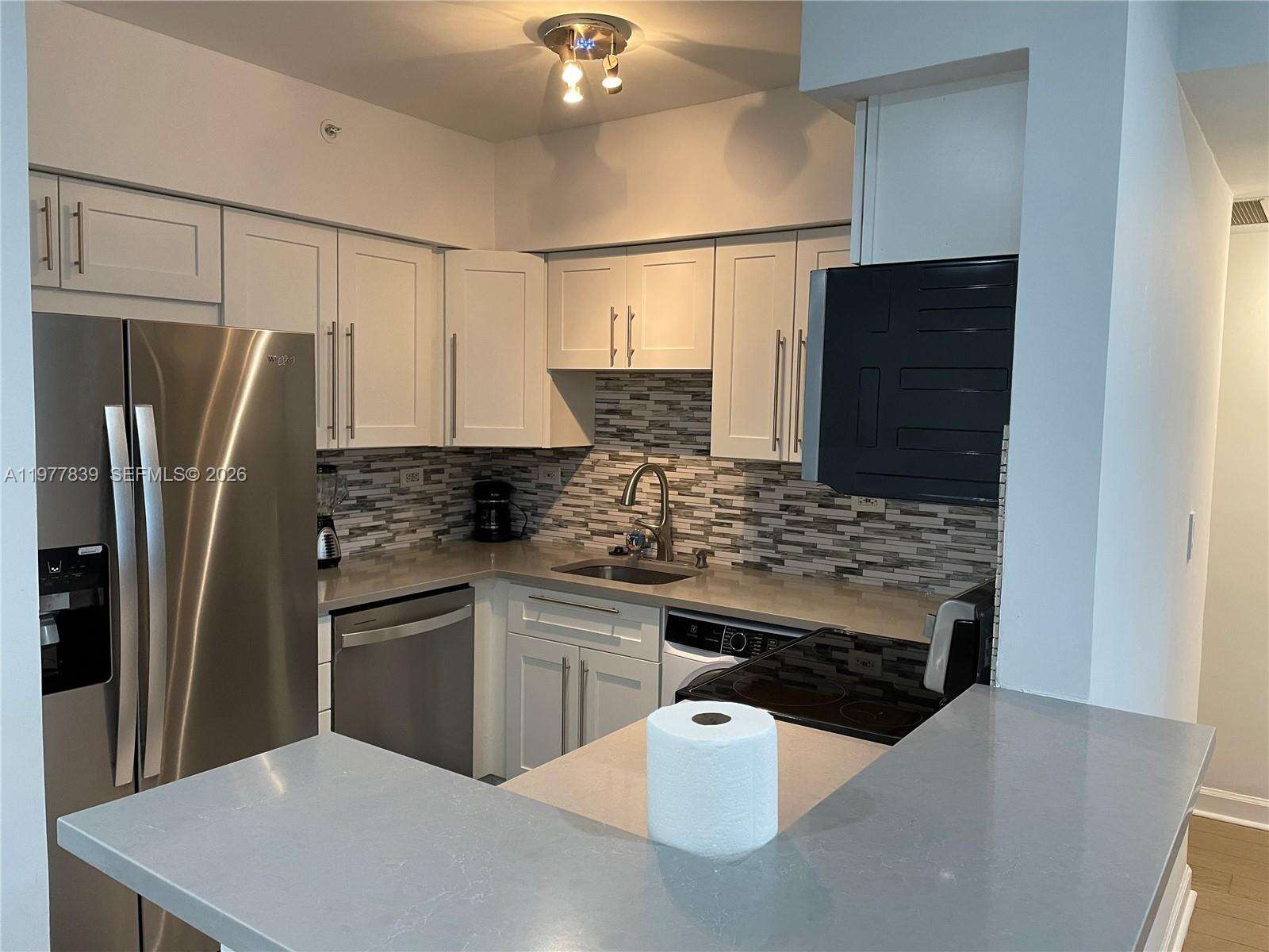 Flamingo South Beach at 1500 Bay Rd, Miami Beach, FL 33139 - For Rent photo 3