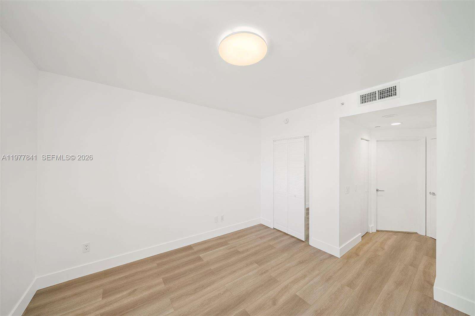 Green Diamond at 4775 Collins Ave, Miami Beach, FL 33140 - For Rent photo 14
