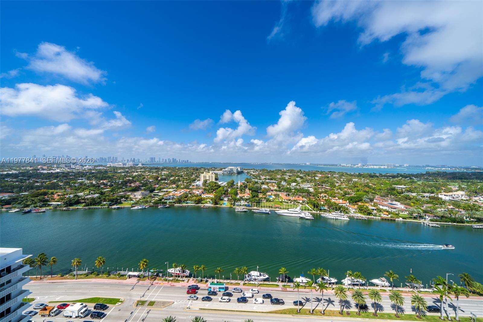 Green Diamond at 4775 Collins Ave, Miami Beach, FL 33140 - For Rent photo 16