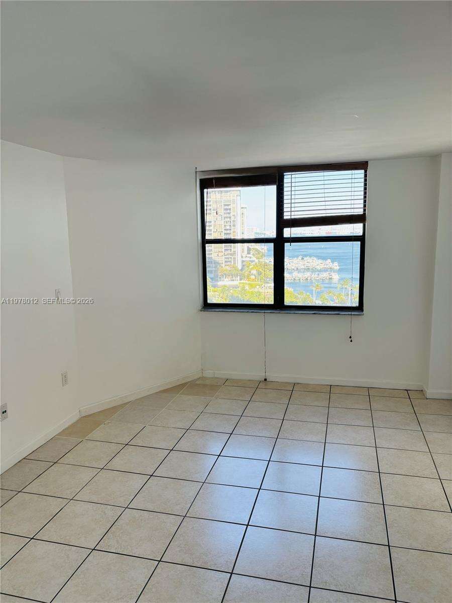 Brickell Bay Club at 2333 Brickell Ave, Miami, FL 33129 - For Rent photo 12