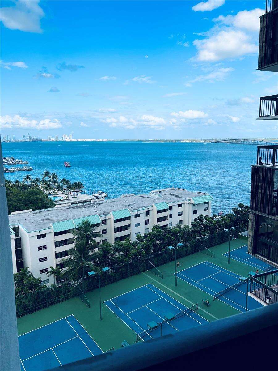 Brickell Bay Club at 2333 Brickell Ave, Miami, FL 33129 - For Rent photo 16