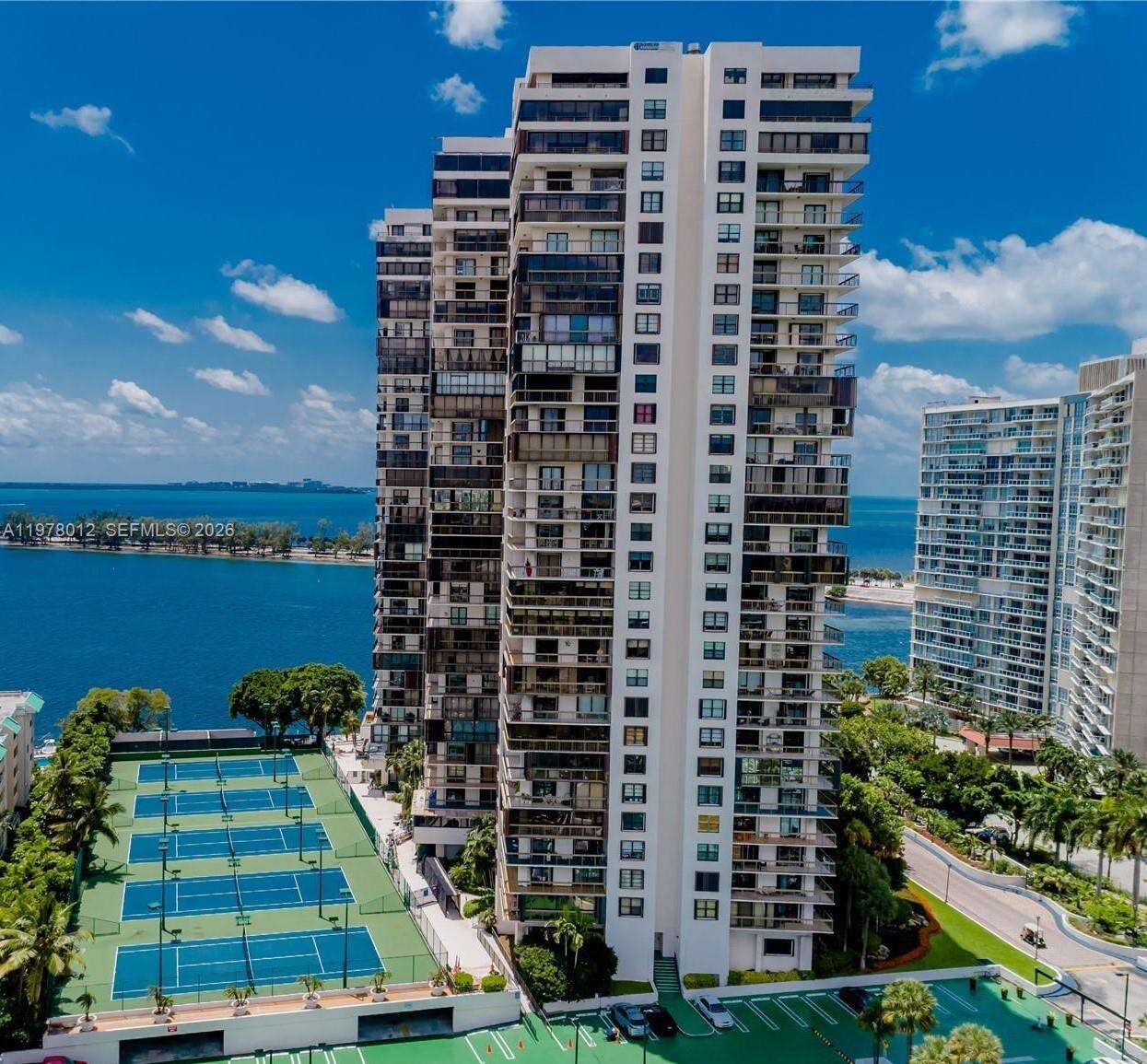 Brickell Bay Club at 2333 Brickell Ave, Miami, FL 33129 - For Rent photo 20