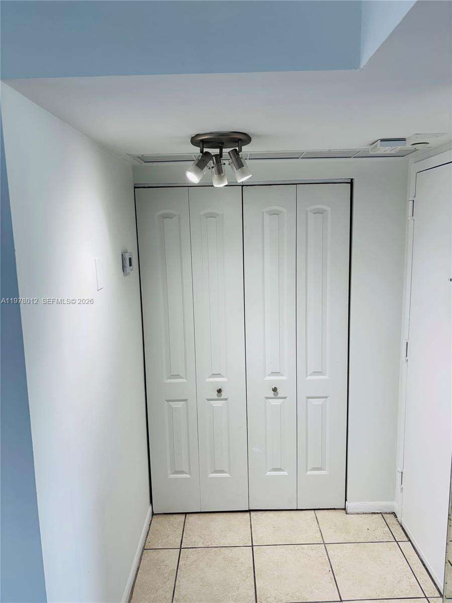 Brickell Bay Club at 2333 Brickell Ave, Miami, FL 33129 - For Rent photo 3