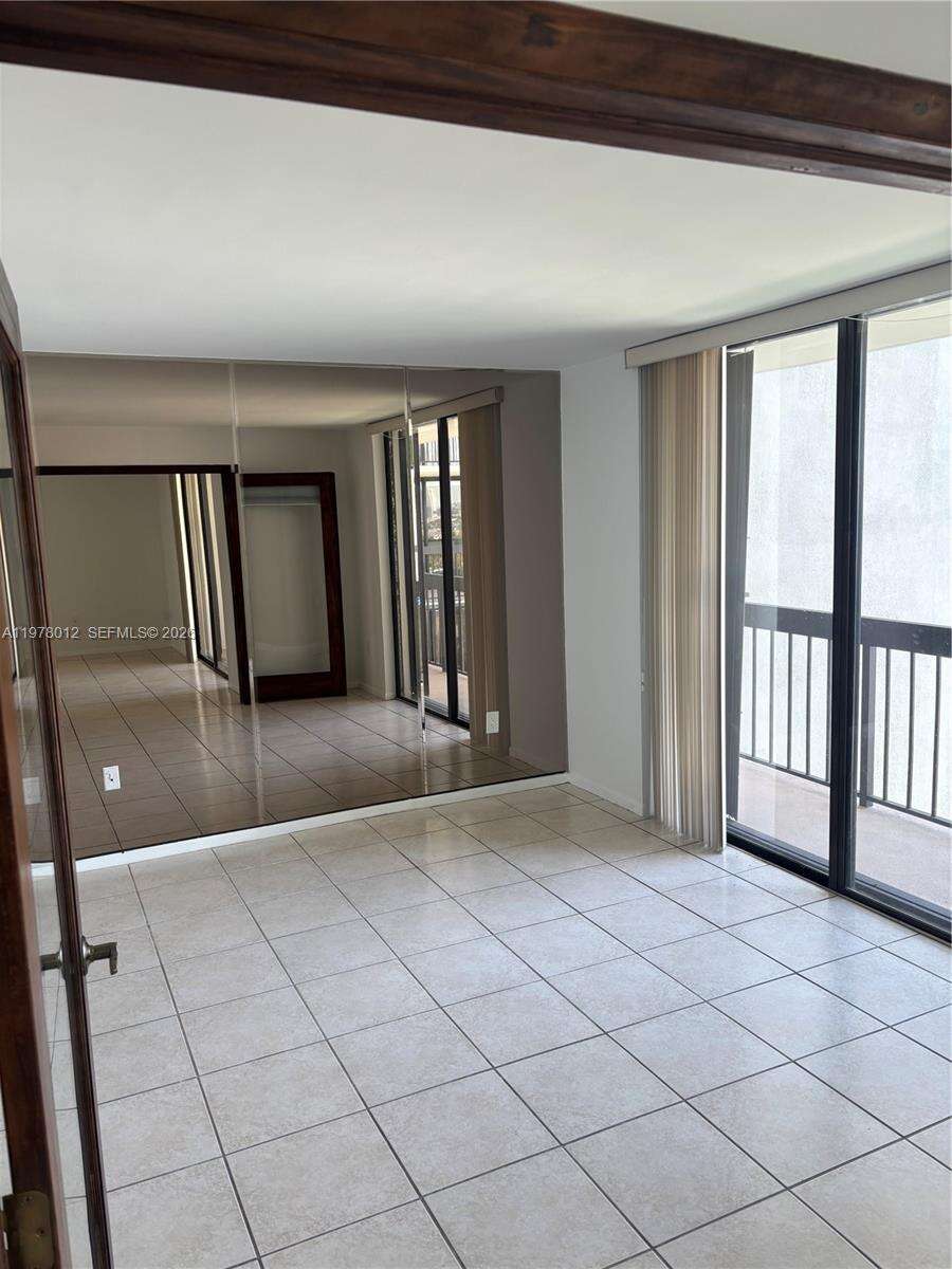 Brickell Bay Club at 2333 Brickell Ave, Miami, FL 33129 - For Rent photo 10