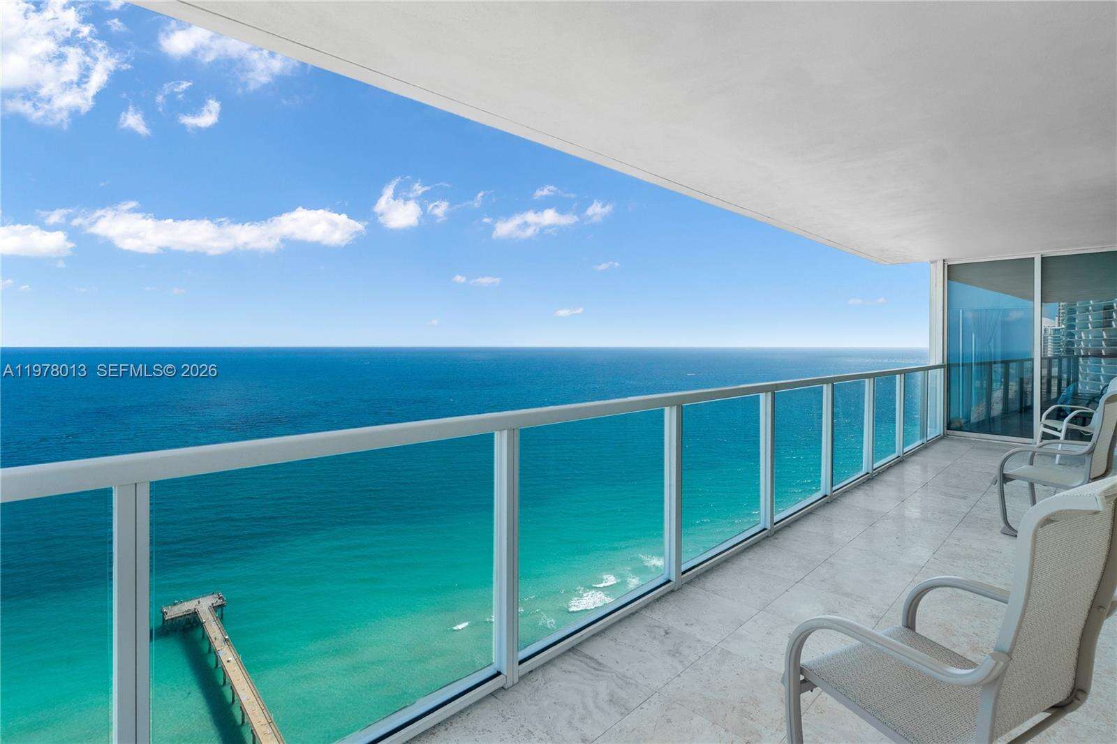 La Perla at 16699 Collins Ave, Sunny Isles Beach, FL 33160 - For Rent photo 2