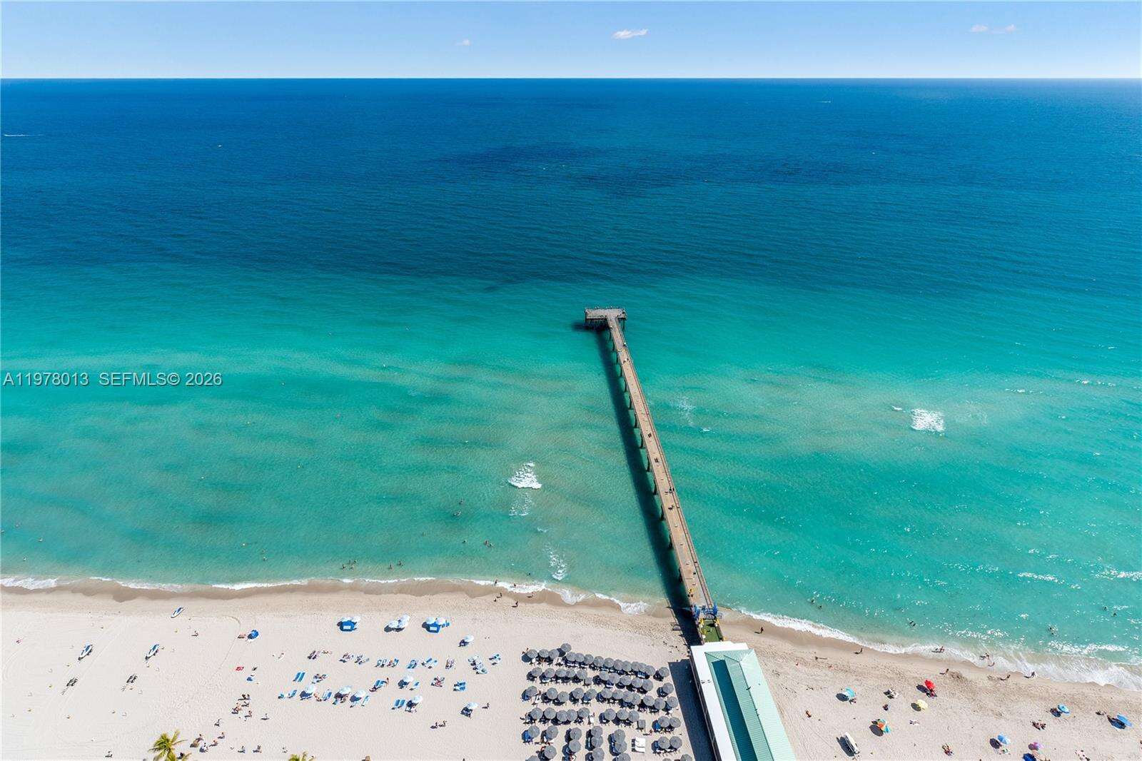La Perla at 16699 Collins Ave, Sunny Isles Beach, FL 33160 - For Rent photo 19